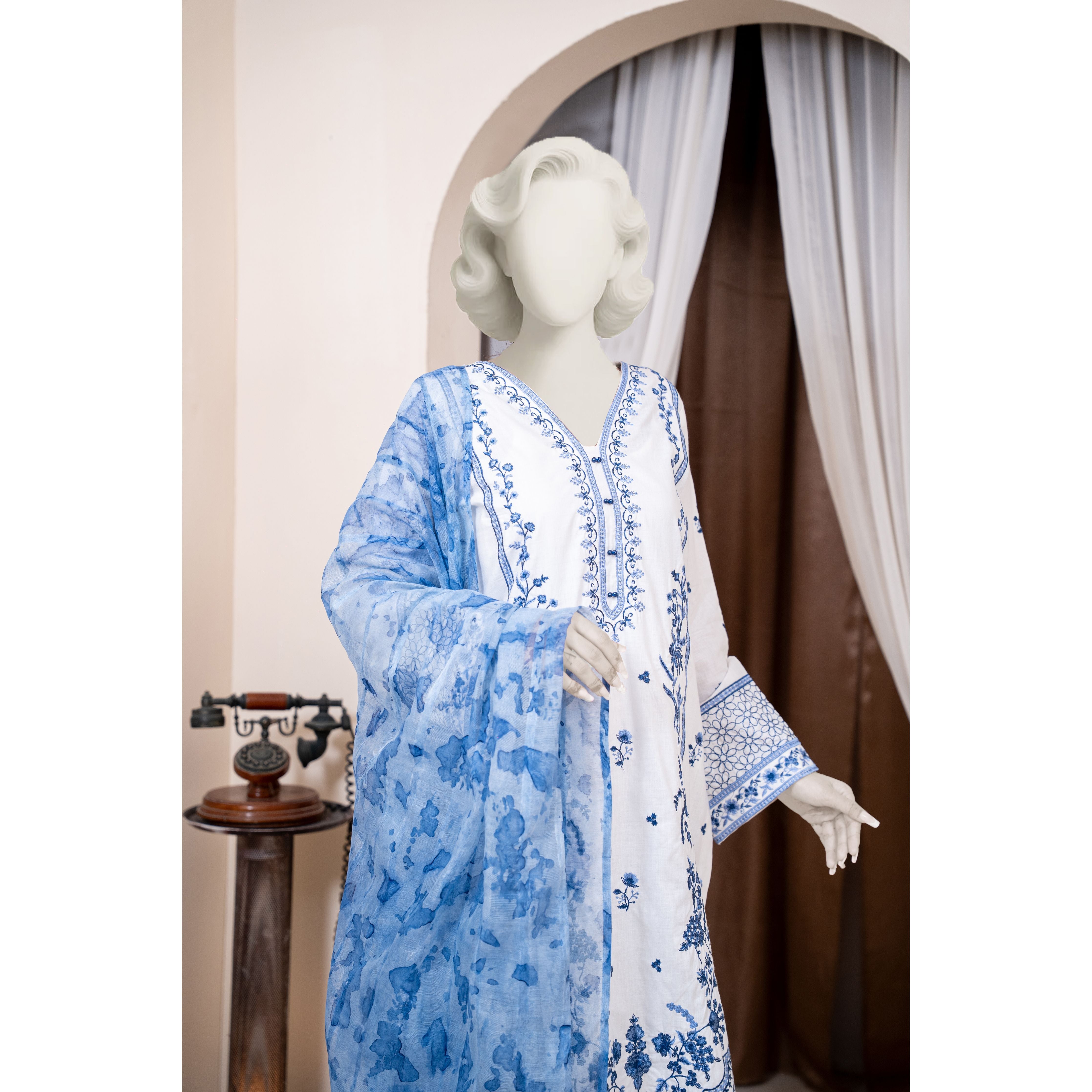 Pakistani suit for Girls
